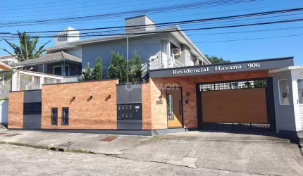 Casa à venda, 3 quartos, 1 suíte, 1 vaga, Centro - Tubarão/SC