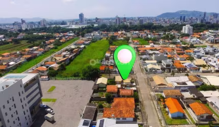 Casa à venda, 3 quartos, 3 vagas, Revoredo - Tubarão/SC