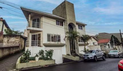 Casa Geminada à venda, 3 quartos, 1 suíte, 1 vaga, Centro - Tubarão/SC