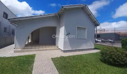 Casa para aluguel, 3 quartos, 2 vagas, Centro - Tubarão/SC