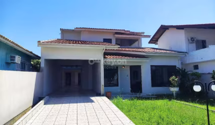 Casa à venda, 4 quartos, 2 vagas, Oficinas - Tubarão/SC