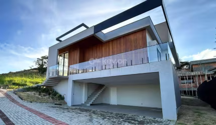 House à venda, 3 quartos, 3 suítes, 2 vagas, Monte Castelo - Tubarão/SC