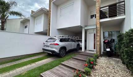 Casa à Venda no Centro de Tubarão – Conforto, Espaço e Localização Privilegiada!