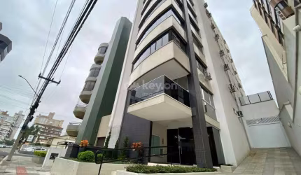 Apartamento para aluguel, 3 suítes, 3 vagas, Vila Moema - Tubarão/SC
