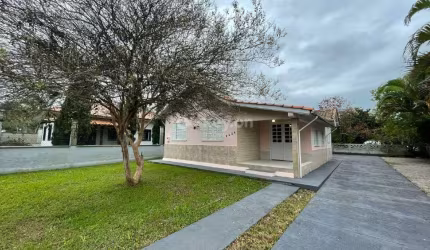 Casa para aluguel, 3 quartos, 1 vaga, Passagem - Tubarão/SC