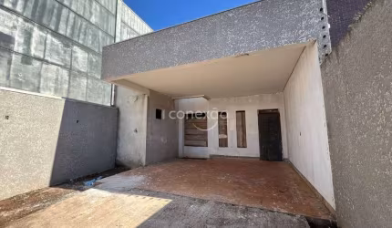 Casa à venda com 02 quartos + 01 suíte com piscina, Jardim Gisela - Toledo