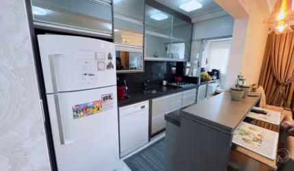 Apartamento com 2 suítes em Coqueiros