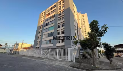 Apartamento com 3 dormitórios à venda, 93 m² por R$ 350.000,00 - Fátima - Fortaleza/CE
