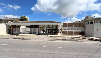 Casa à venda, 297 m² por R$ 1.700.000