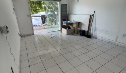 SALA COMERCIAL NO PRADO