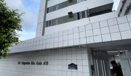 Apartamento na várzea dois quartos sendo um suíte