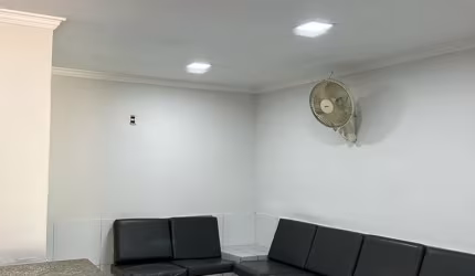 Casa / Ponto comercial - Oportunidade! Pronta para Clínicas