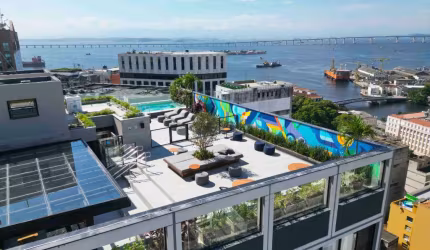 Luxuoso Studio, Centro Rio, Rua Visconde de Inhuma, junto arsenal de Marinha, sacada, 41m², frente, sol manhã, a partir de R$ 390.000,00... Empreendimento Skylux