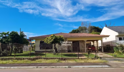 Casa para Venda em Contenda, Centro, 4 dormitórios, 1 suíte, 3 banheiros, 2 vagas