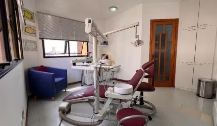 Sala Comercial no Batel com Vaga de Garagem Consultório Odontológico