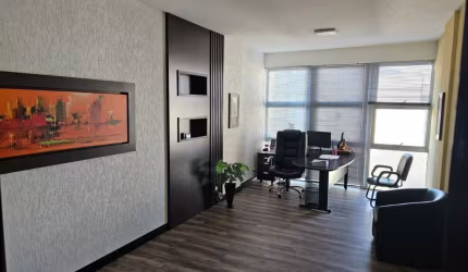 Conjunto Comercial com 4 Salas no Centro