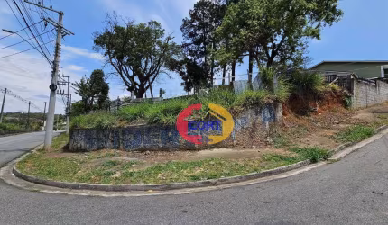 Área à venda com excelente localização na Presidente Dutra em Arujá!!!