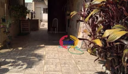 Casa para venda bem localizada em bairro de Arujá!!!