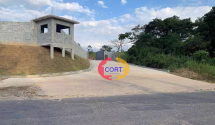 Galpão em obra com pé direito de 14 metros no Taboão em Mogi das Cruzes!!!