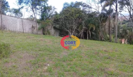 Amplo terreno para construção de chácara em Arujá!!!