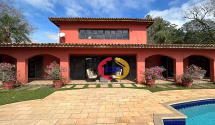 Sítio com arquitetura Italiana à venda em Santa Isabel!!!