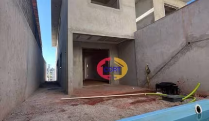 Casa à venda no Jardim Planalto - Arujá!!!