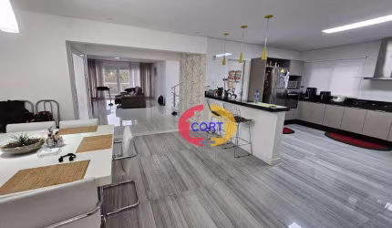 Casa à Venda no Condomínio Arujá Ville II !!!