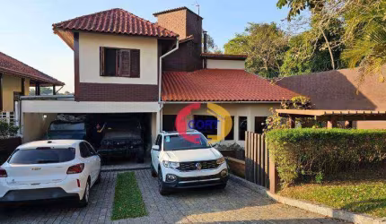 Casa de 220m² para locação no condomínio Country Club em Arujá!!!
