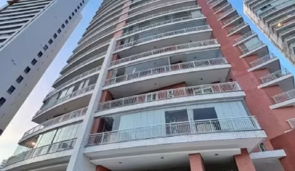 Lindo Apartamento no Cocó, andar alto, reformado, 2 suítes, closet, 2 vagas