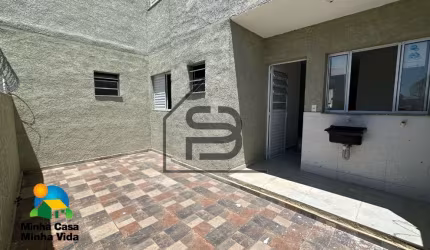 Apartamento à venda Vila Toscana, 58m2, Térreo com quintal, 2 dormitórios sendo 1 suíte, 1 vaga de garagem, Aceita financiamento MINHA CASA MINHA VIDA, Bragança Paulista, SP.