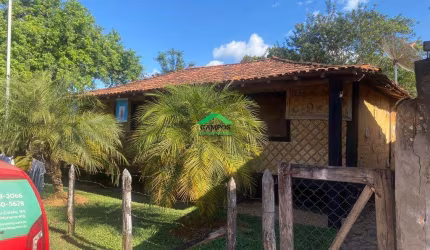 Casa à venda no Bandeirantes, Mariana  por R$ 300.000