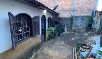 Casa à venda na Estrela Do Sul, Mariana  por R$ 350.000