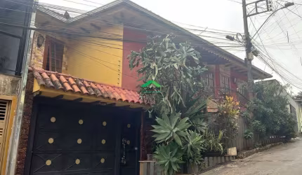 Apartamento para alugar em São Pedro, Mariana  por R$ 1.200