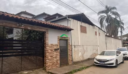 Casa comercial com 3 salas para alugar no Dandara, Mariana  por R$ 18.000