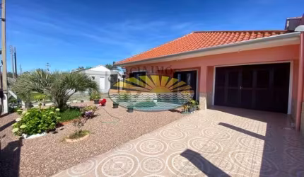 CASA À VENDA EM TRAMANDAÍ