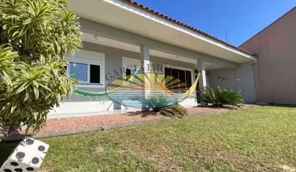 CASA À VENDA EM TRAMANDAÍ