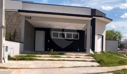 Condomínio com 3 quartos à venda em Loteamento Terras De São Pedro E São Paulo - SP