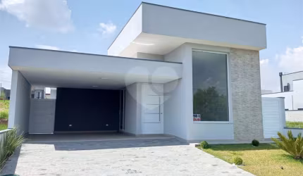 Condomínio com 3 quartos à venda em Buru - SP