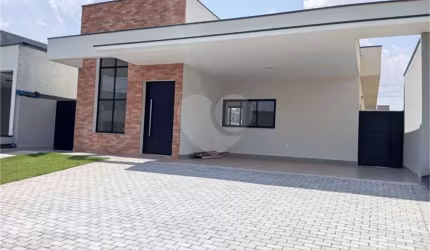 Condomínio com 3 quartos à venda em Buru - SP