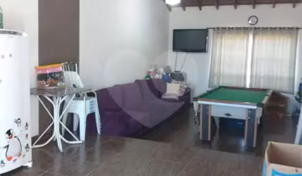 Casa térrea com 2 quartos à venda em Jardim Santo Antônio - SP