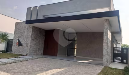 Condomínio com 3 quartos à venda em Jardim Buru - SP