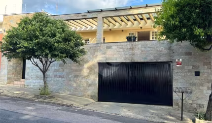 Casa com 4 quartos à venda em Vila Henrique - SP