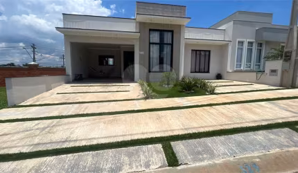 Condomínio com 3 quartos à venda ou para locação em Loteamento Terras De São Pedro E São Paulo - SP