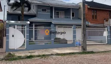 Casa alto padrão com 3 dormitórios, 3 suíte, 4 banheiros