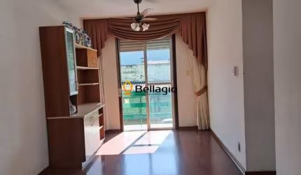 Ótimo apartamento de 2 dormitorios, dependência e garagem fechada!!!