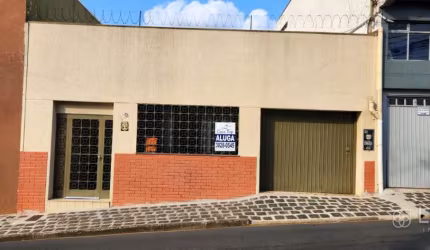 Casa à venda em Centro