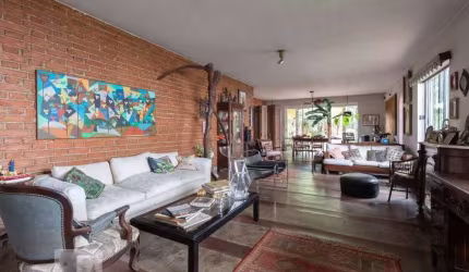 Casa no condomínio Sem bome para venda com 3 quartos, sendo 1 suíte, 270m²