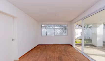 Casa em condomínio para venda com 6 quartos, sendo 4 suítes, 536m²