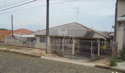 Casa na Vila Etrela