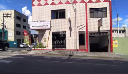Excelente sala comercial para alugar no Centro de Ponta Grossa.